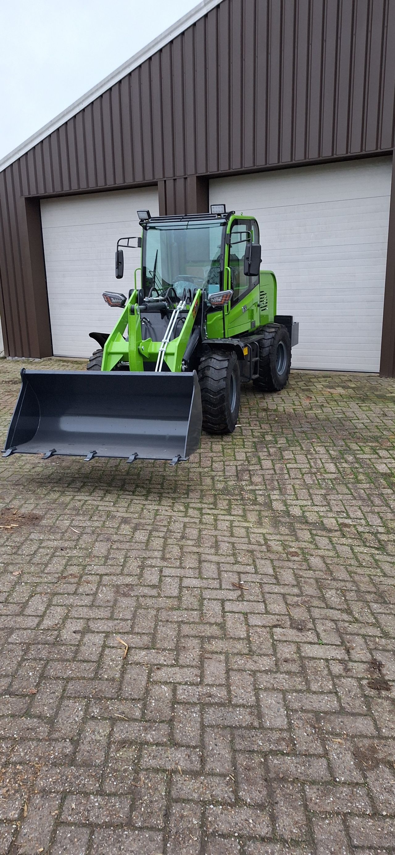 Shovel ZL 920 NIEUW! En veel hulpstukken!