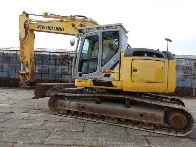 5 x gebruikte graafmachines