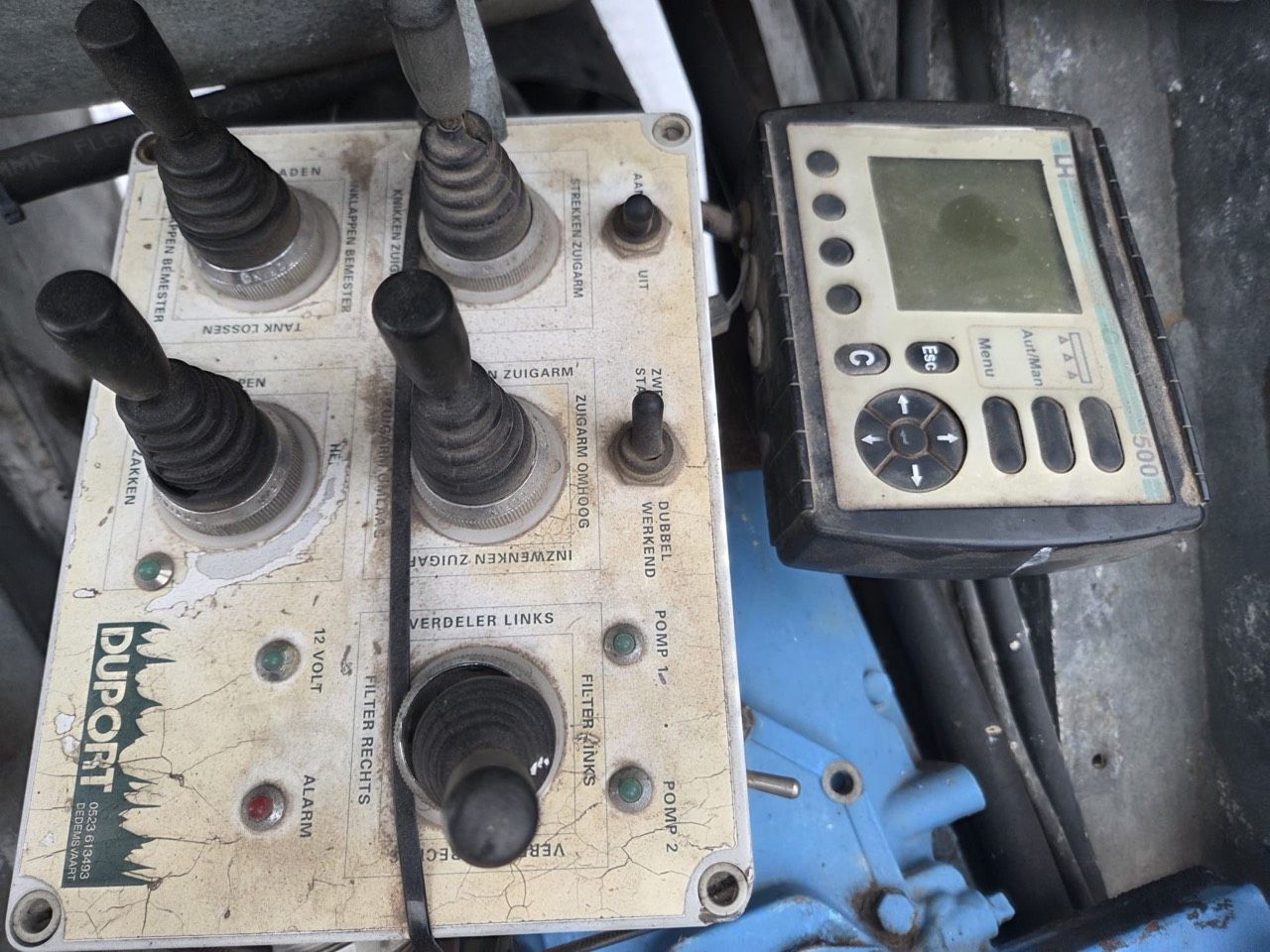 Nette Duport 8m3 mesttank met zuigarm