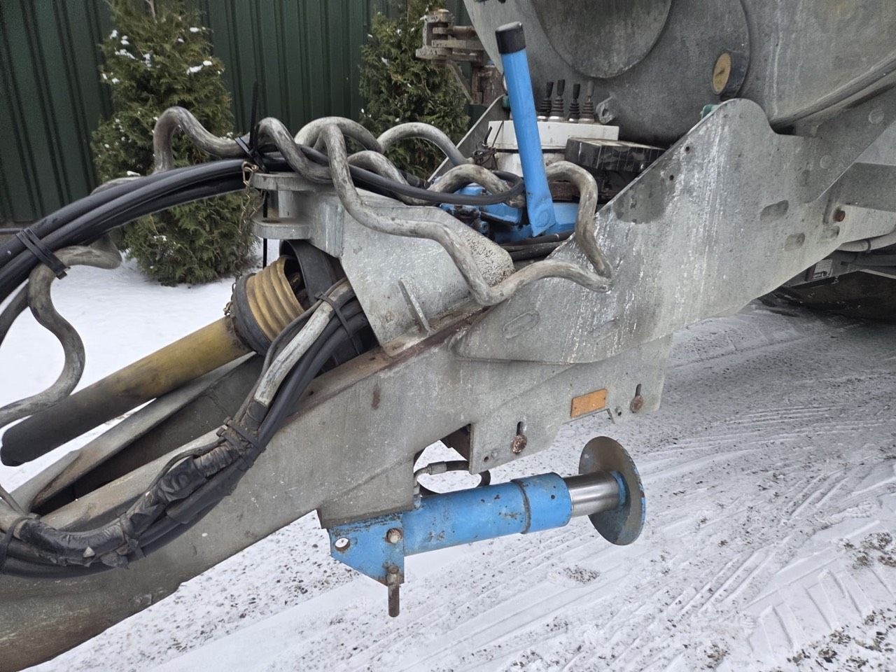 Nette Duport 8m3 mesttank met zuigarm