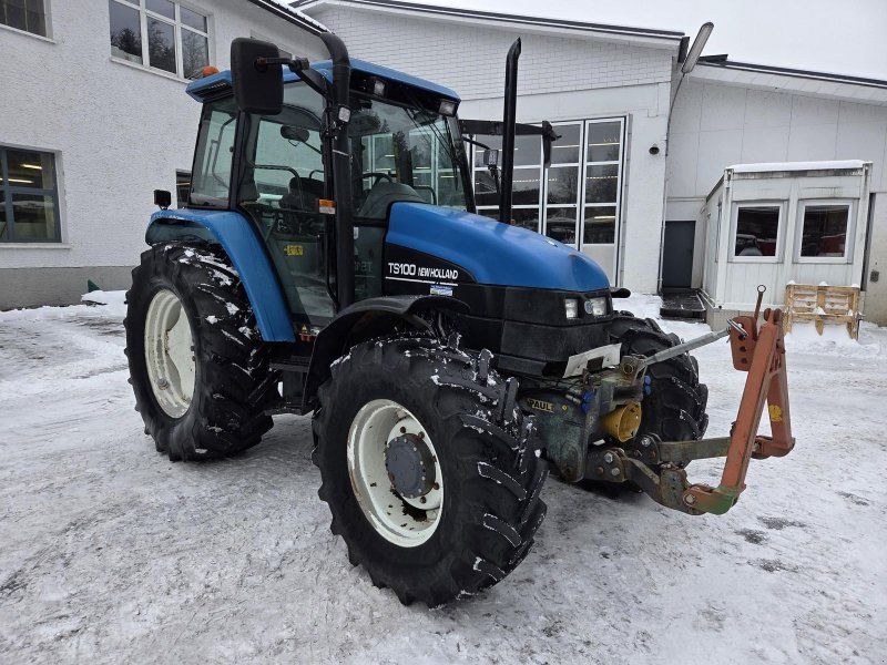 New Holland TS 100