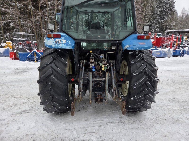 New Holland TS 100