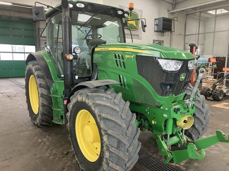 John Deere 6140R