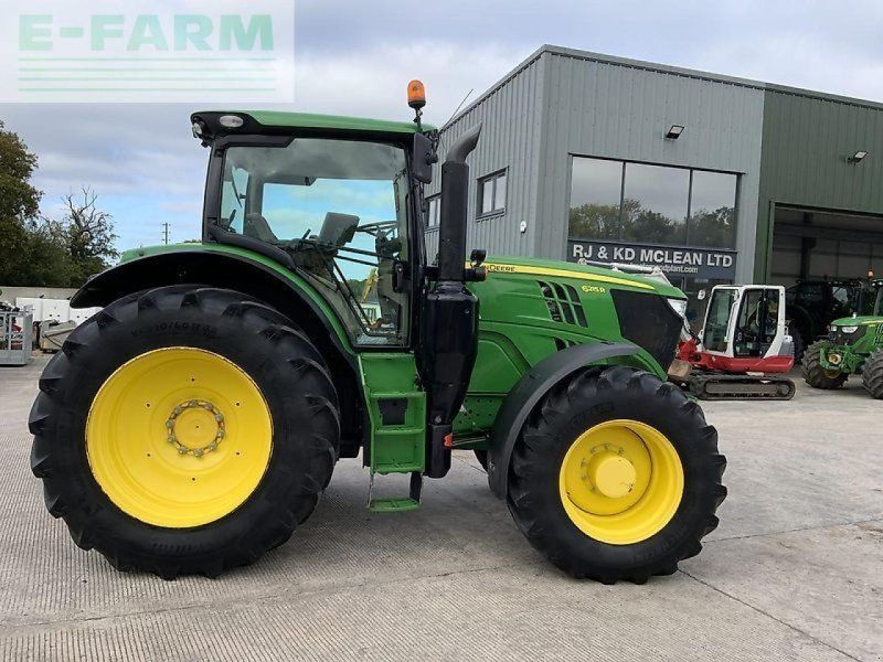 John Deere 6215r  (st24428)