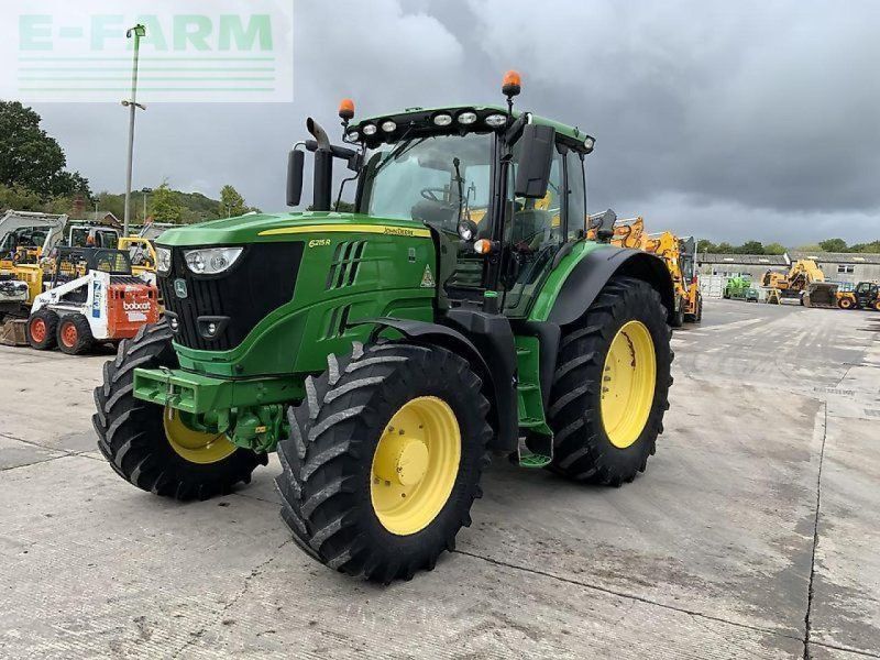 John Deere 6215r  (st24044)