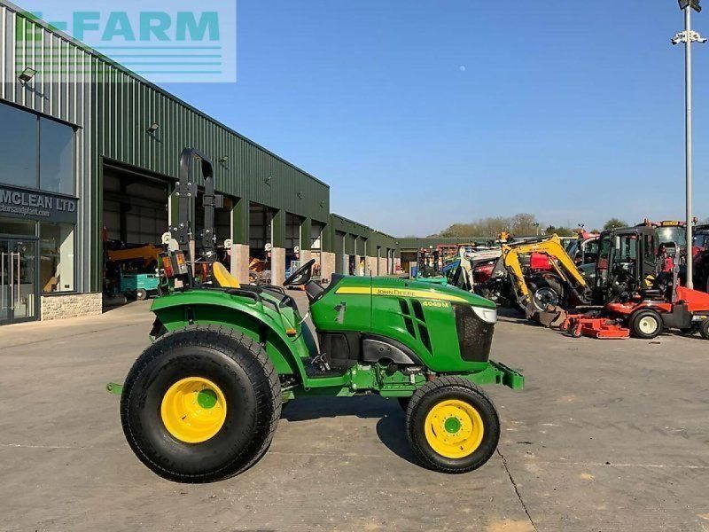 John Deere 4049 compact  (st23021)