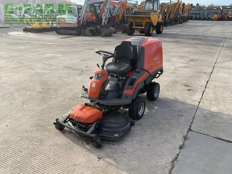 Husqvarna rc 320ts awd out front  (st25424)