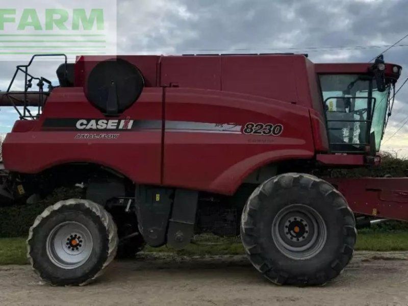 Case IH axial-flow 8230