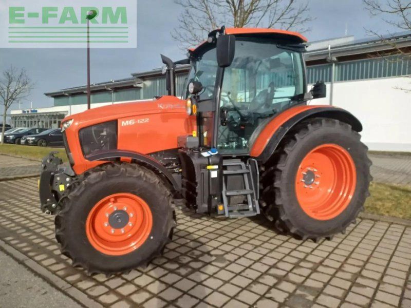 Kubota m6-122