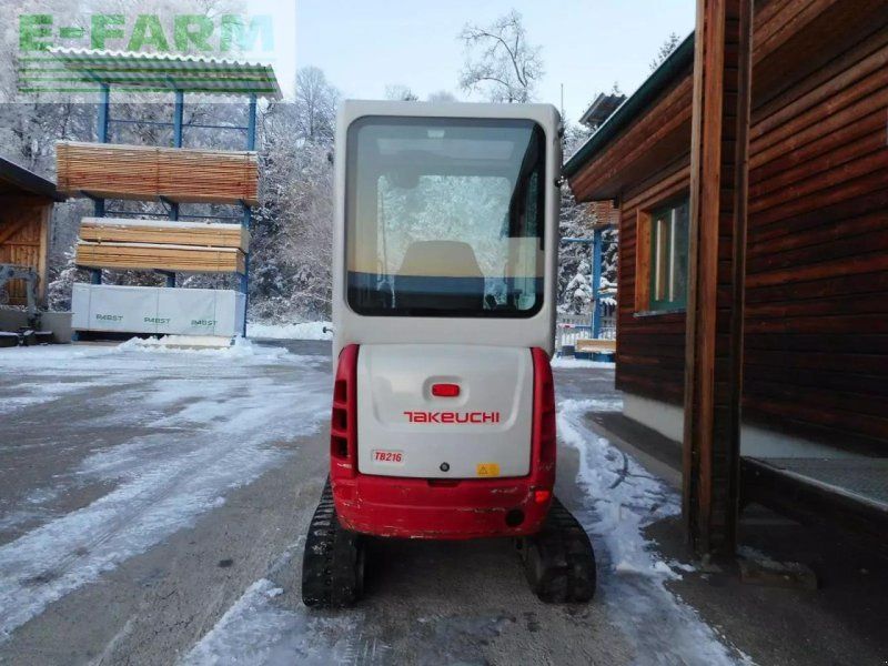 Takeuchi tb 216 ( 1.865kg ) powertilt + 3 löffel