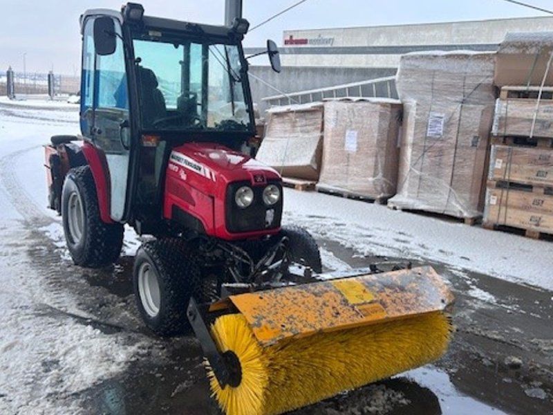 Massey Ferguson 1523 1523 HST