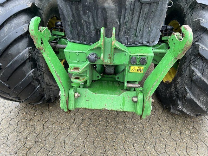 John Deere 7310R