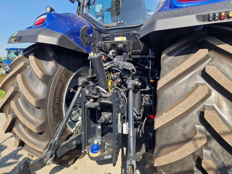 New Holland T 7.300 AC
