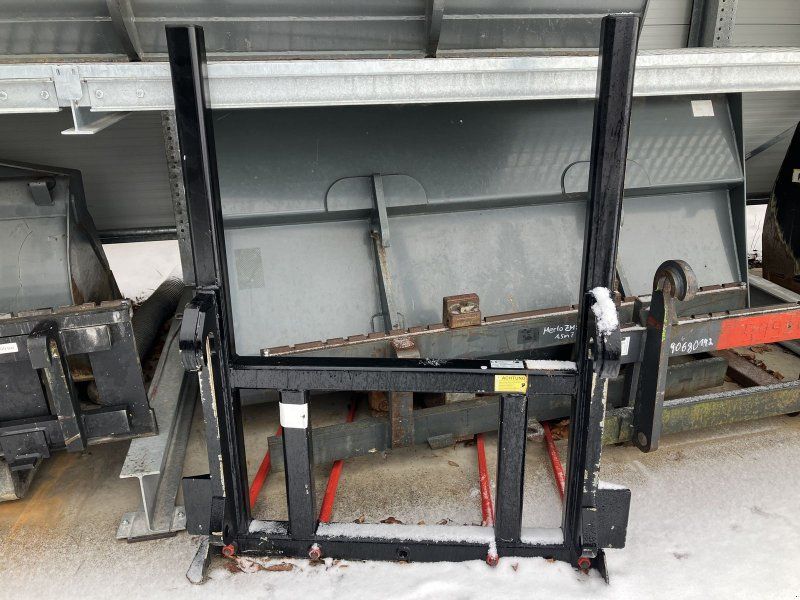 Bressel & Lade Ballenspieß mit JCB Aufnahme