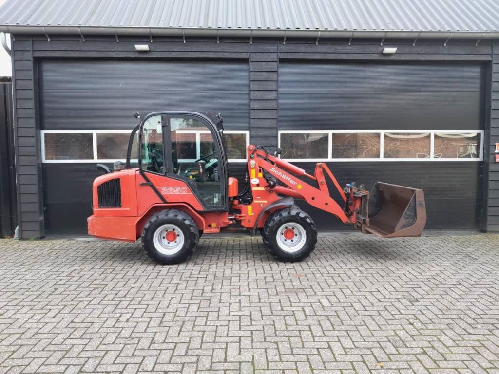 Schäffer 3350 minishovel met cabine