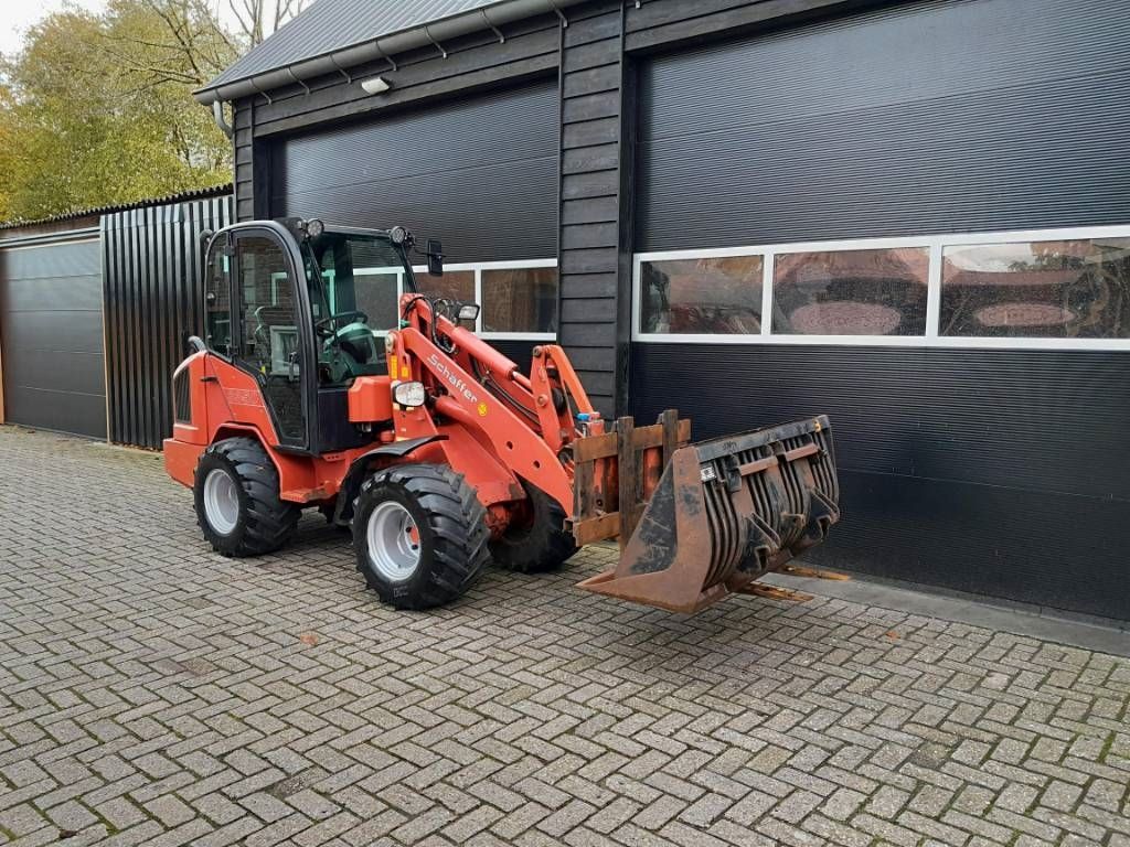 Schäffer 3350 minishovel met cabine