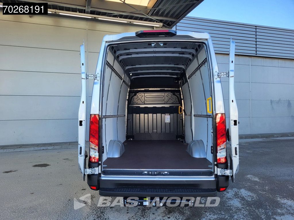 Iveco Daily 35S21 3.0L Automaat L2H2 210PK 2025-Model 3,5t Trekgewicht ACC LED Navi LM-Velgen Camera Euro6 L2 12m3 Klima AHK