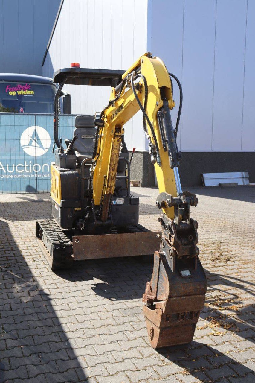 Minigraver New Holland E17C Diesel 2021