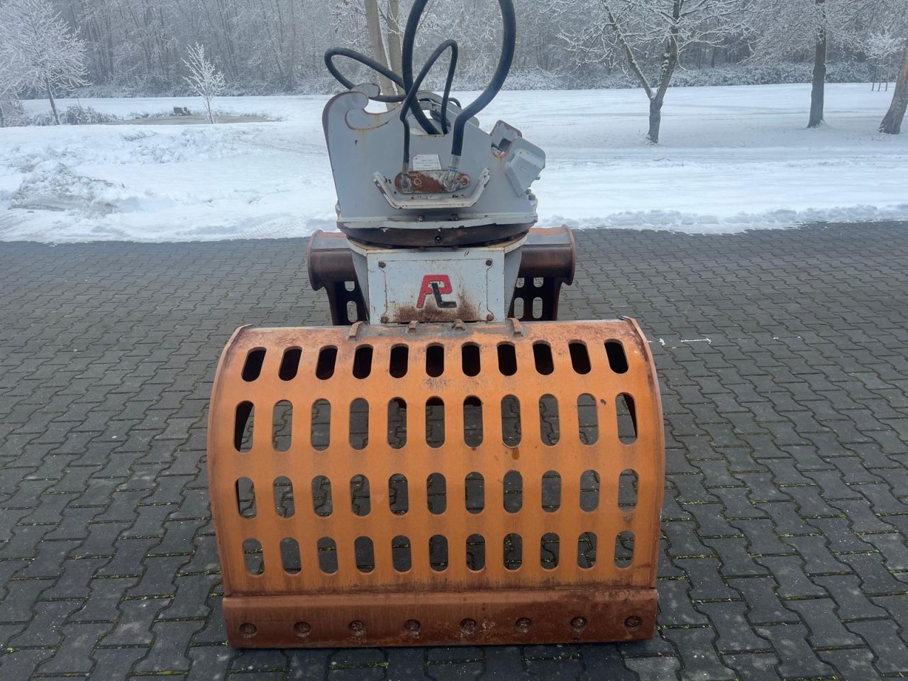 Pladdet sloopsorteer grijper