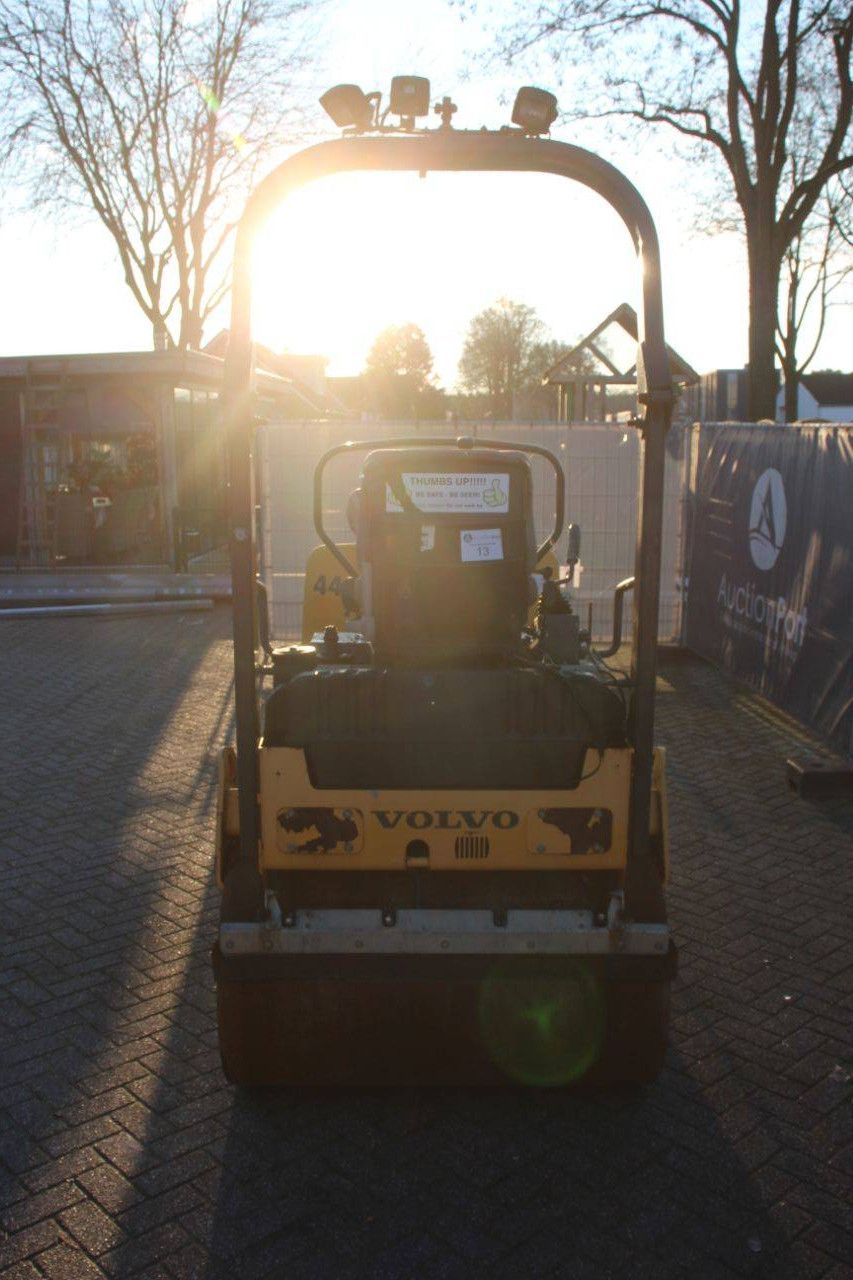 Tandem roller Volvo DD25 Diesel 24.8kW 2015