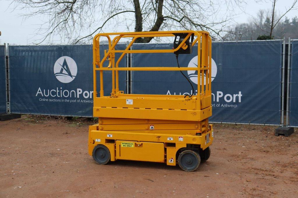 Scherenhebebühne Haulotte OPTILUM 8 Elektro 8m 2014