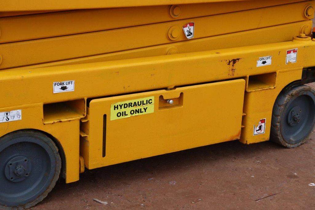 Scherenhebebühne Haulotte OPTILUM 8 Elektro 8m 2014