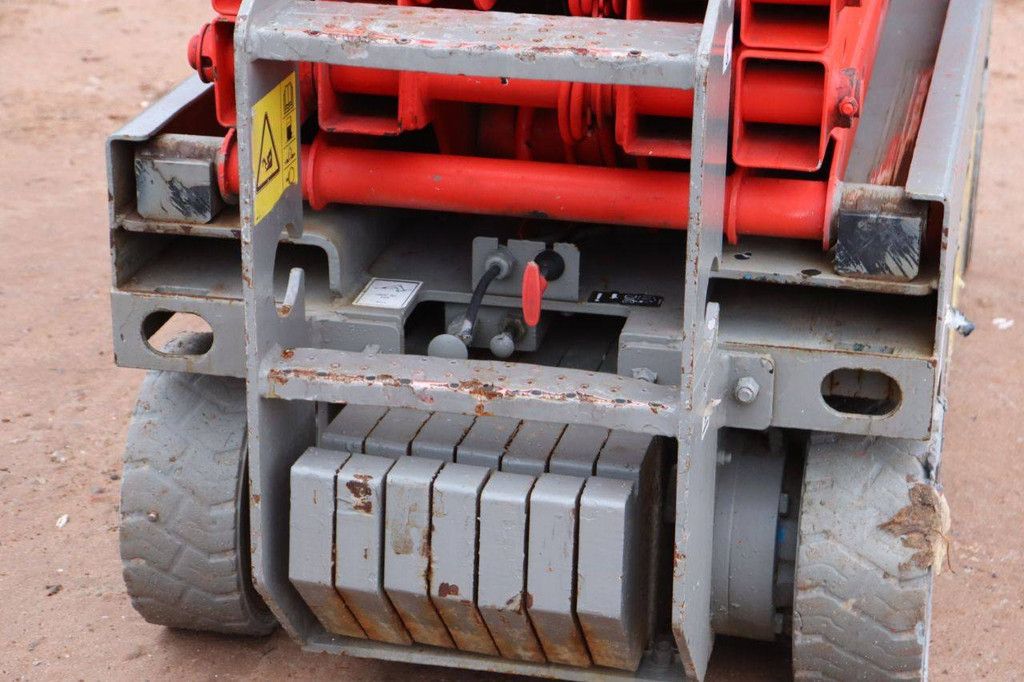 Scissor lift Genie GS-1930 Electric 7.8m 2006