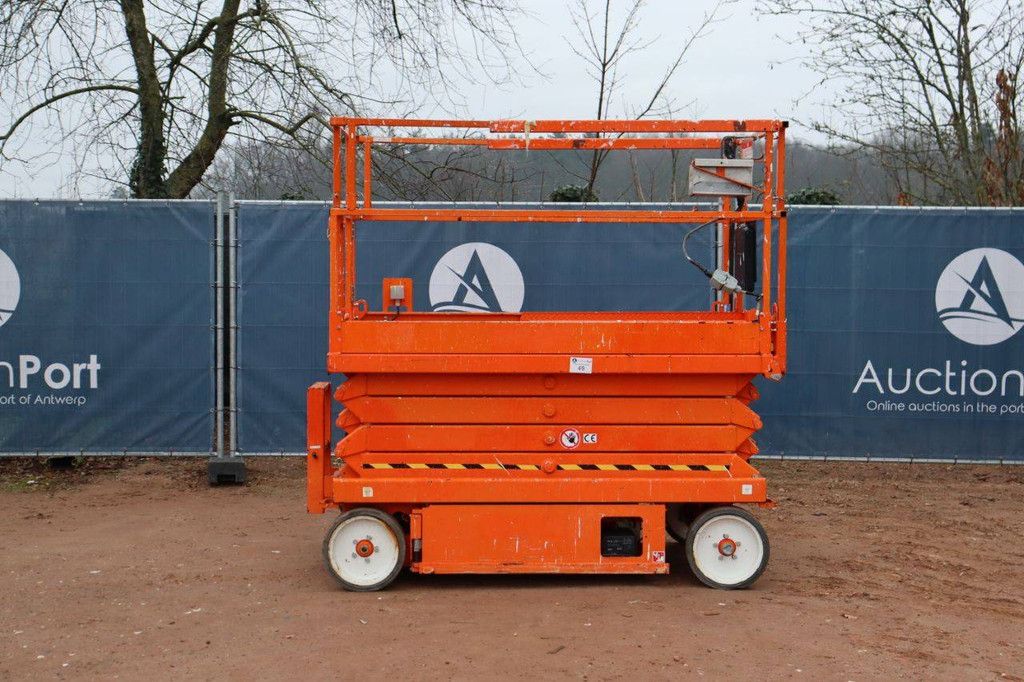 Scissor Lift Skyjack SJ4626 Electric 9.9m 2014