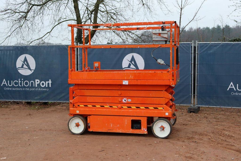 Scissor Lift Skyjack SJ4626 Electric 9.9m 2014