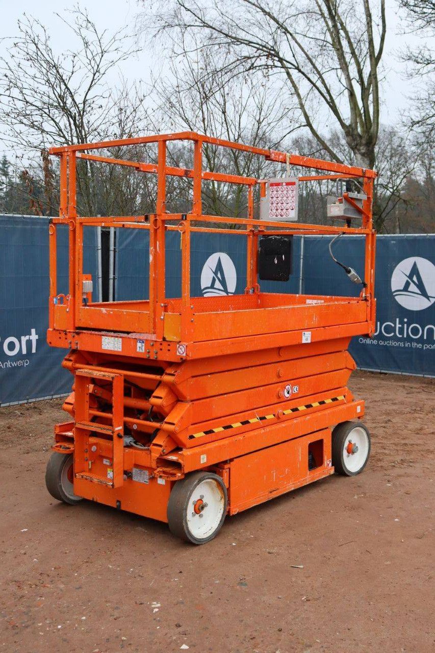 Scissor Lift Skyjack SJ4626 Electric 9.9m 2014