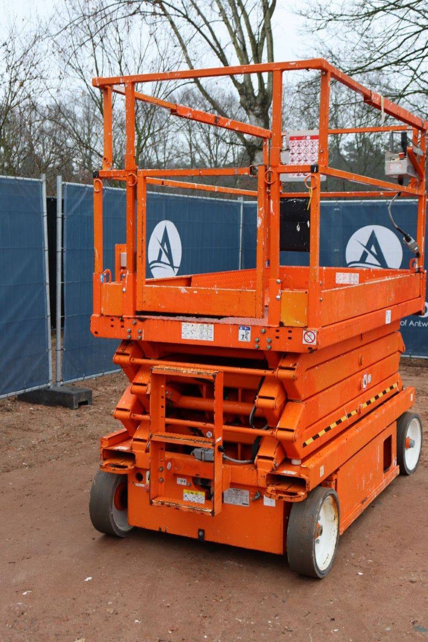 Scissor Lift Skyjack SJ4626 Electric 9.9m 2014