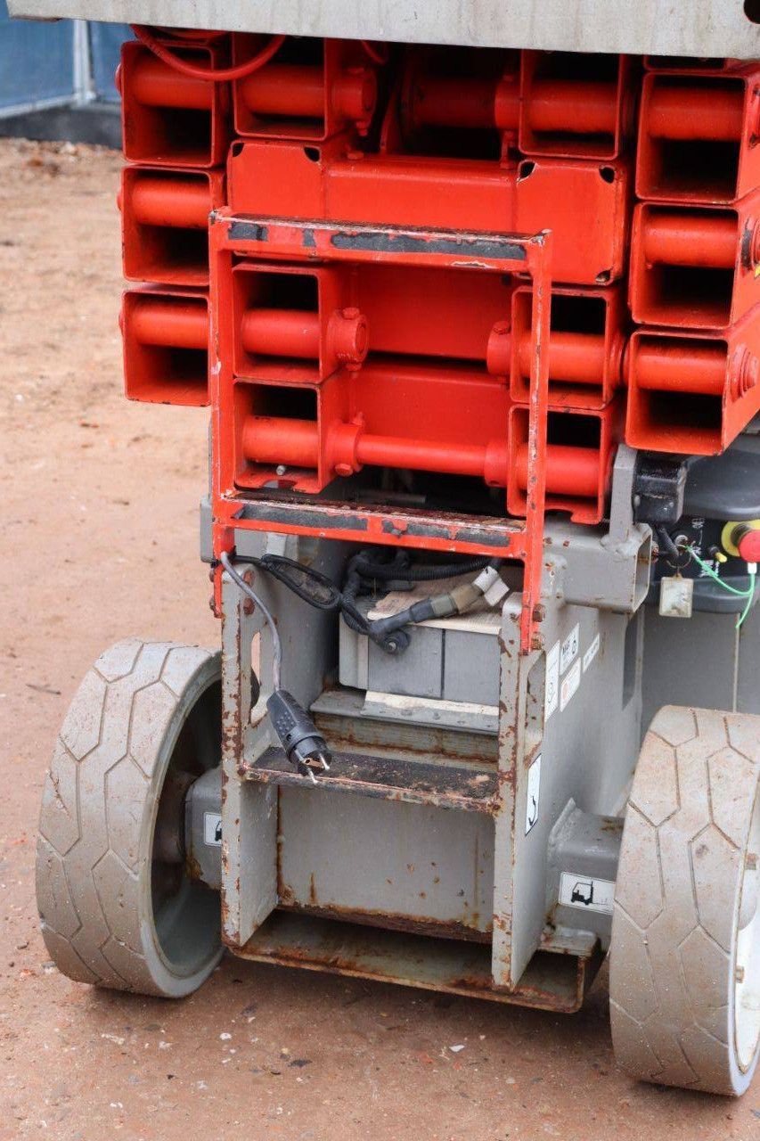 JLG 2630 ES Electric Scissor Lift 9.8m 2008