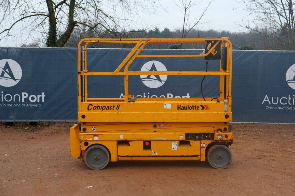 Scherenbühne Haulotte Compact 8 Electric 8m 2012