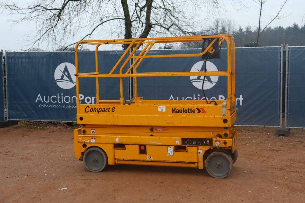 Scherenbühne Haulotte Compact 8 Electric 8m 2012