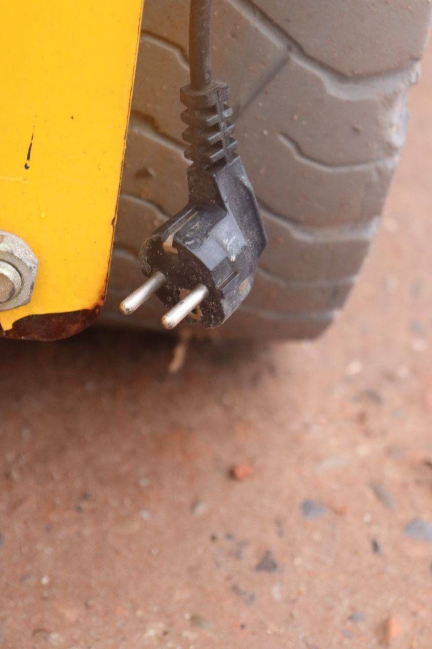 Scherenbühne Haulotte Compact 8 Electric 8m 2012