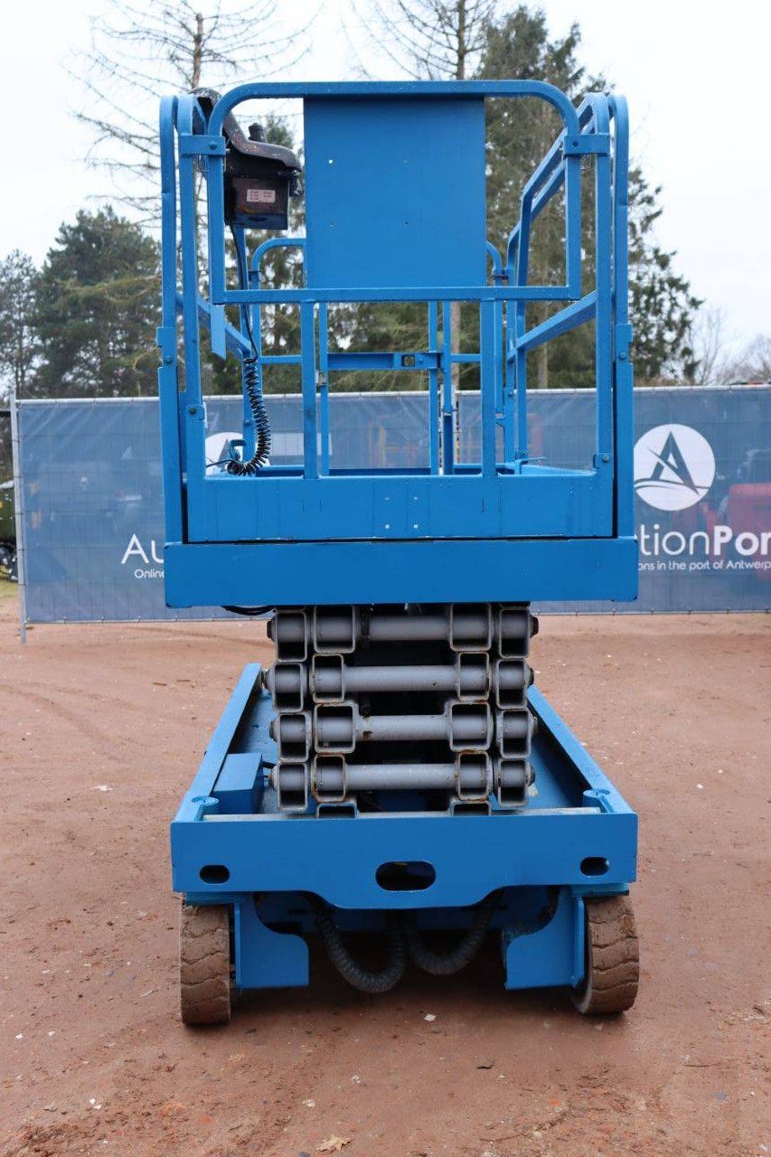 Scherenbühne Genie GS-3246 Elektrisch 11,8 m 2002