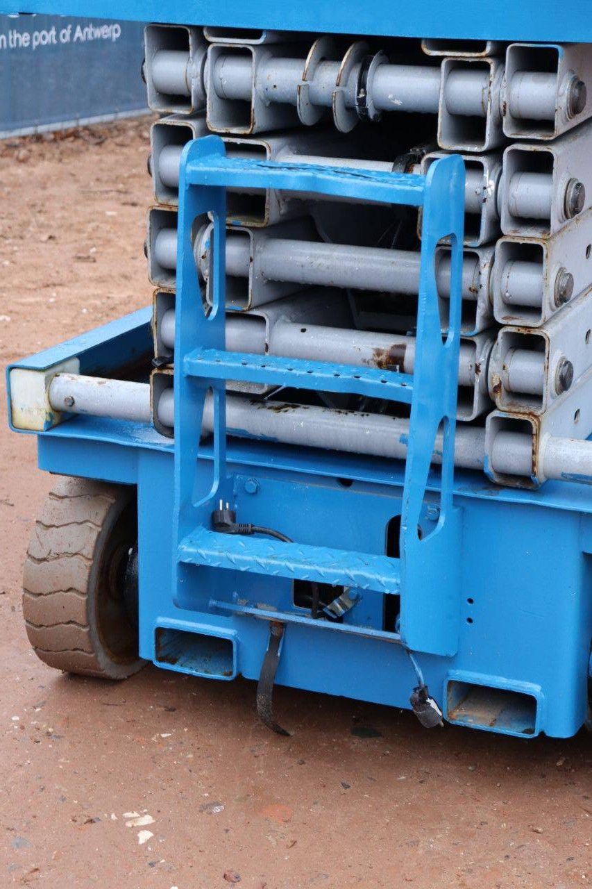 Scherenbühne Genie GS-3246 Elektrisch 11,8 m 2002