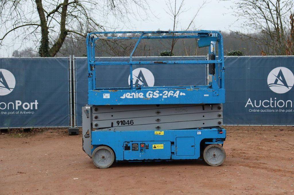 Scissor lift Genie GS-2646 Electric 9.92m