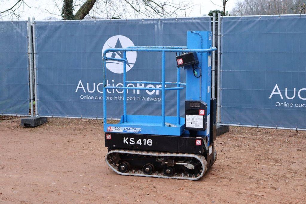 Mast lift Aichi RM04B Electric 5.8m 2005