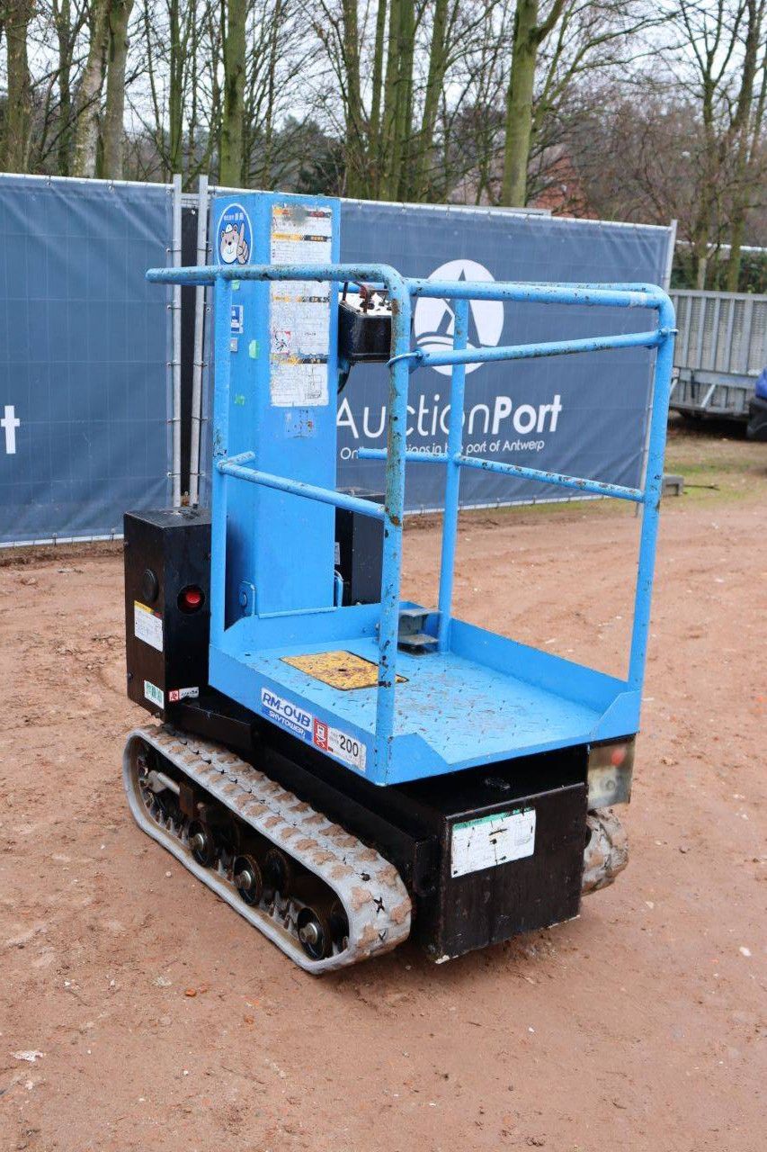 Mast lift Aichi RM04B Electric 5.8m 2005