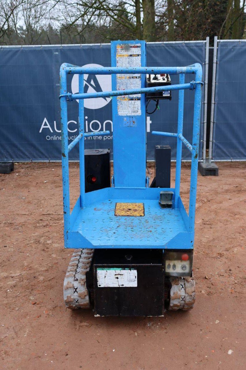 Mast lift Aichi RM04B Electric 5.8m 2005