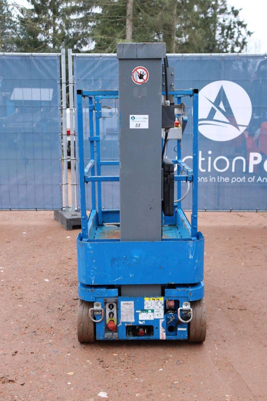 SkyJack SJ12 Electric Mast Lift 5.6m 2015