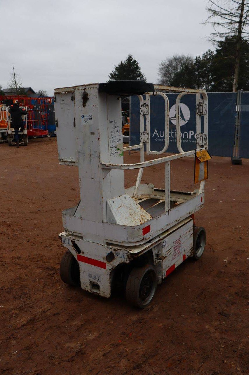 JLG 1230ES Elektrischer Mastlift 5,66 m 2013