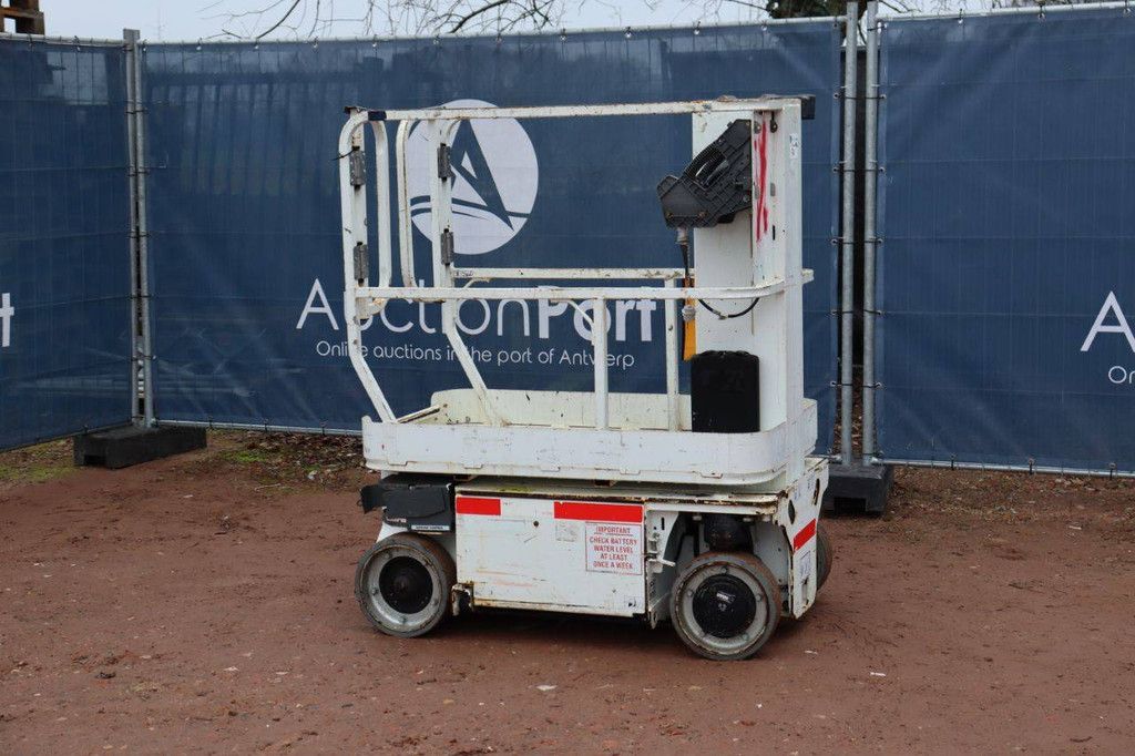 JLG 1230ES Elektrischer Mastlift 5,66 m 2013