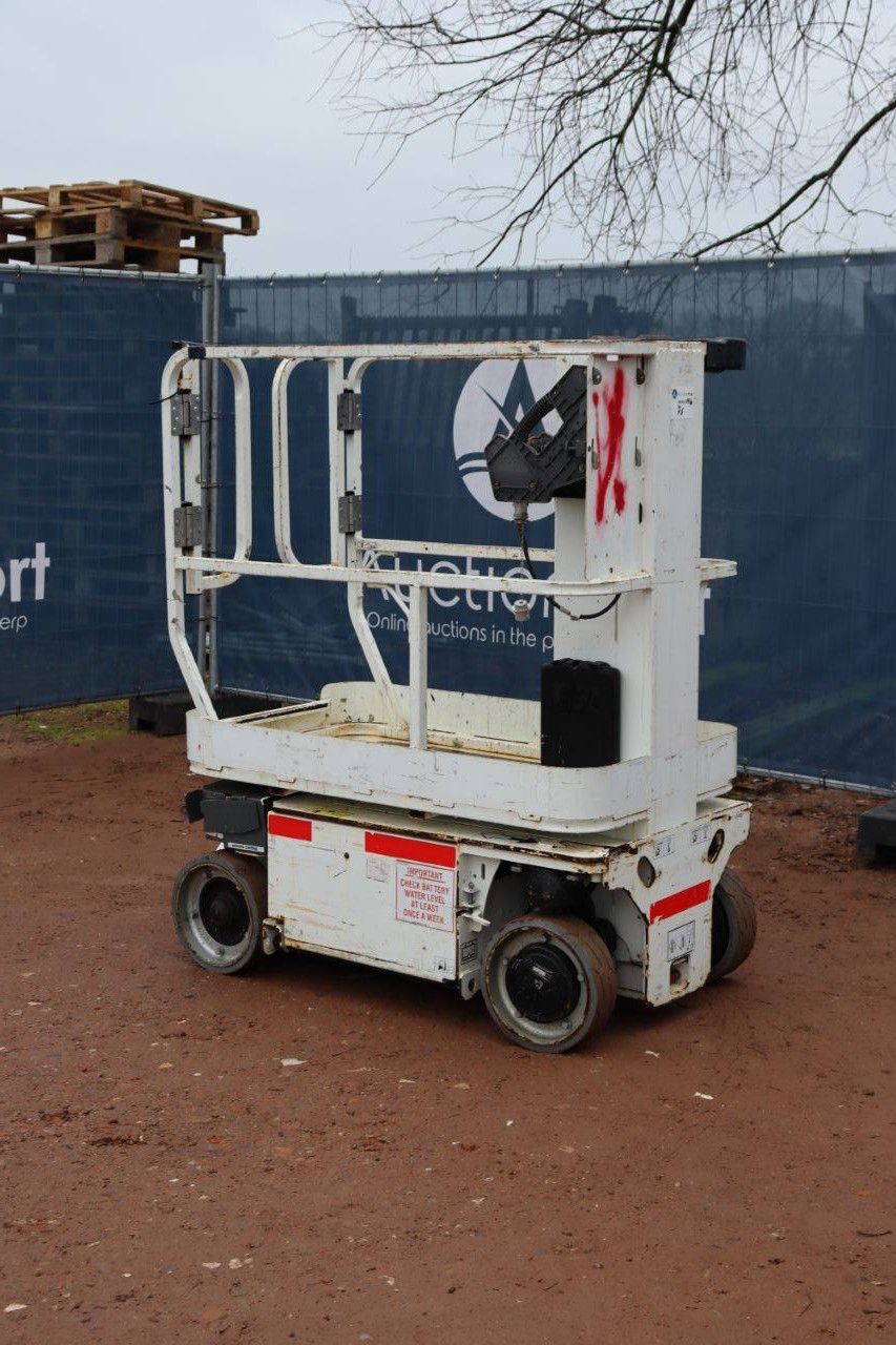 JLG 1230ES Elektrischer Mastlift 5,66 m 2013