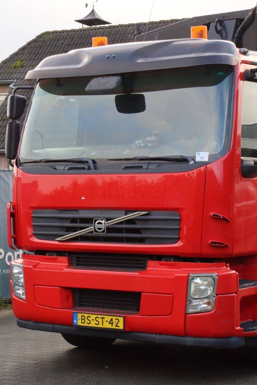 Waste collection truck Volvo FE S 6X2 R Diesel 2007