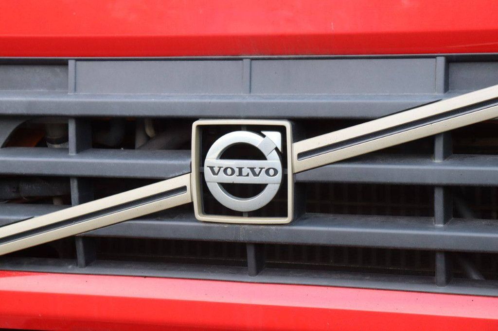Waste collection truck Volvo FE S 6X2 R Diesel 2007