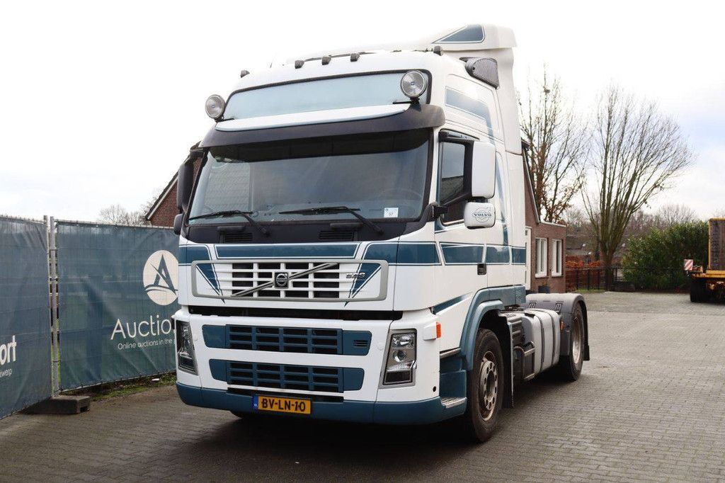 Fahrgestell mit Fahrerhaus Volvo FM 390 Diesel 2008