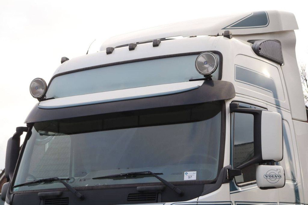 Fahrgestell mit Fahrerhaus Volvo FM 390 Diesel 2008