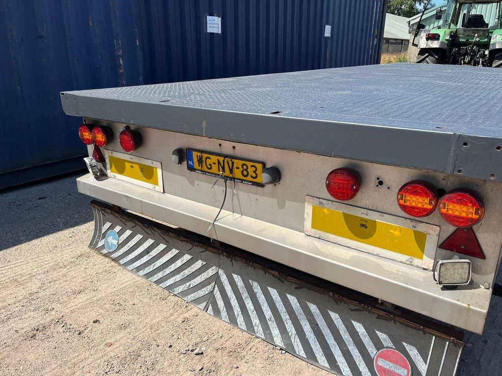 Flatbed-Sattelauflieger Cuppers 2002